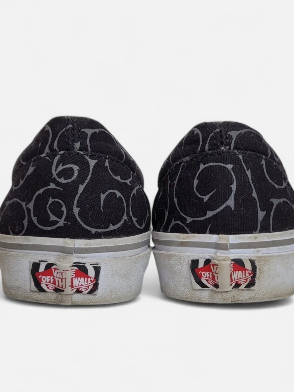 Vans Nightmare Before Christmas Classic Slip On Sneakers W9 M7.5 - Picture 4 of 9